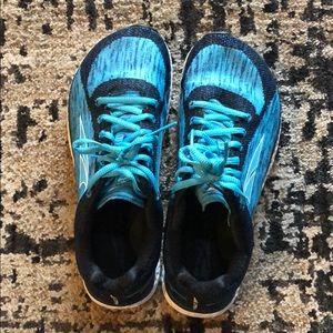 Altra Escalante women’s running shoes Sz 8.5